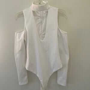 Medium White Ribbed Cold Shoulder Body Suit